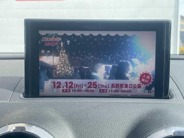 運転廻りの画像です！操作スイッチ類もキレイな状態です。専門スタッフが内外装を清掃・きめ細かい箇所までクリーニングしています。