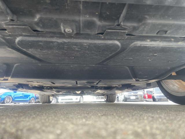 当店の展示車両は全てお客様から買い取った車両です。実際に車を見て車両状態を把握し厳選したうえで店頭に並べています。前オーナー様の使用歴も把握しております。