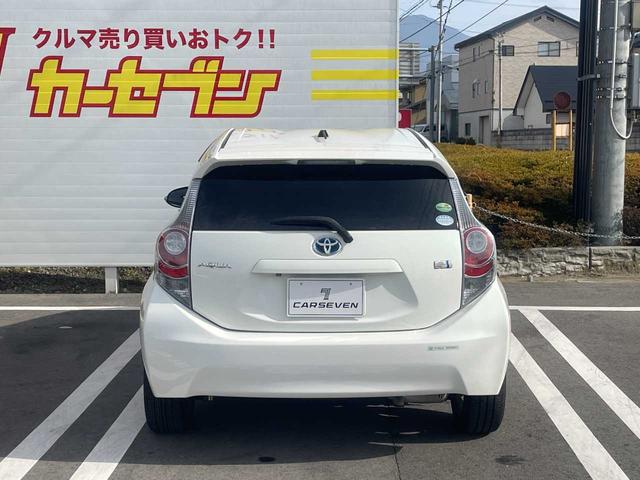 アクア Ｓ　純正ナビ　バックカメラ　ＴＶ　シートヒーター　ＥＴＣ　１５インチアルミホイール　オートライト　オートエアコン　プッシュスタート・スマートキー（30枚目）