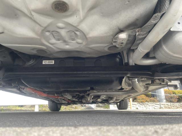 アクア Ｓ　純正ナビ　バックカメラ　ＴＶ　シートヒーター　ＥＴＣ　１５インチアルミホイール　オートライト　オートエアコン　プッシュスタート・スマートキー（42枚目）