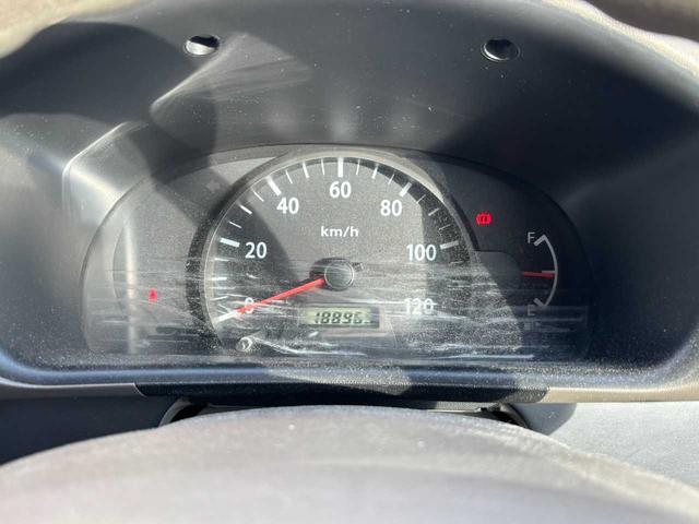 エブリイ ＰＡ　４ＷＤ　５ＭＴ　ＥＴＣ　社外アルミホイール　エアコン　ｃａｒｒｏｚｚｅｒｉａオーディオ　スペアキー（6枚目）