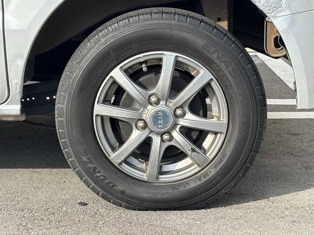 エブリイ ＰＡ　４ＷＤ　５ＭＴ　ＥＴＣ　社外アルミホイール　エアコン　ｃａｒｒｏｚｚｅｒｉａオーディオ　スペアキー（20枚目）