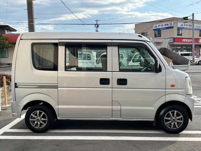 エブリイ ＰＡ　４ＷＤ　５ＭＴ　ＥＴＣ　社外アルミホイール　エアコン　ｃａｒｒｏｚｚｅｒｉａオーディオ　スペアキー（24枚目）