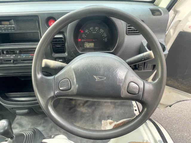 ハイゼットトラック エアコン・パワステ スペシャル 4WD エアコン 5速マニュアル 車検R8月7月まで(8枚目)