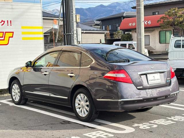 ティアナ ２５０ＸＬ　ＦＯＵＲ　プレミアムセレクション　４ＷＤ　車庫保管　純正ナビ　　ＴＶ　バックカメラ　運転席・助手席パワーシート　キーレス　スペアキー　純正アルミホイール　シートメモリー　Ｂｌｕｅｔｏｏｔｈ　保証書　取扱説明書　　オートライト　ＨＩＤ（44枚目）