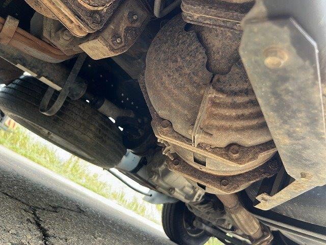 　問合番号７３１９　新潟在庫　パートタイム４ＷＤ　リア跳上式　バン　パブコ　ラッシング２段　床板張　オートマ　１１０馬力　長３０３０　幅１６３０　高２０３０(32枚目)