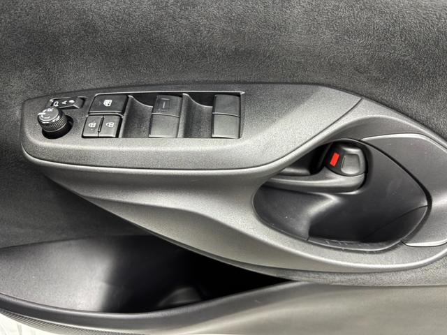 ヤリス ハイブリッドＸ　Ｂｌｕｅｔｏｏｔｈ純正ナビ　Ｂカメ　レインキープ（61枚目）