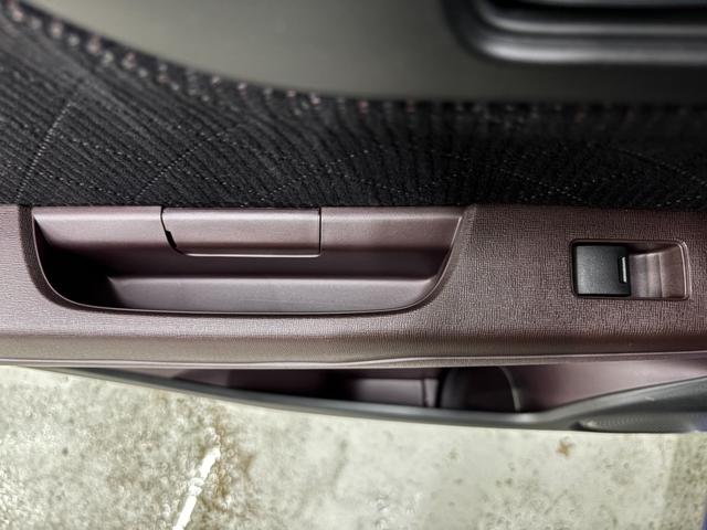 Ｎ－ＯＮＥ プレミアム　ツアラー・Ｌパッケージ　ターボ　純正ディスプレイオーディオ　Ｂカメ　クルコン（70枚目）