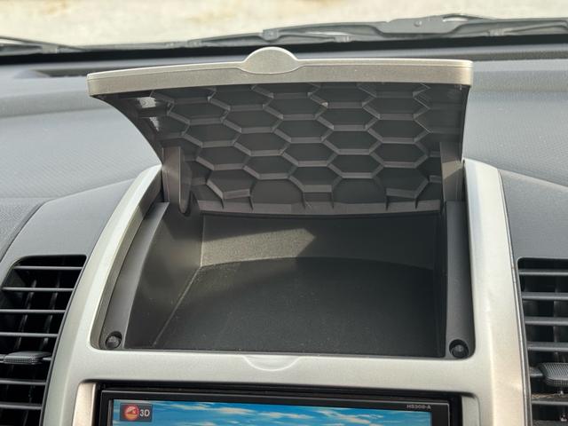 ノート １５Ｘ　ＦＯＵＲ　４ＷＤ　スマートキー　ナビ　テレビ　ＥＴＣ　アルミホイール（16枚目）