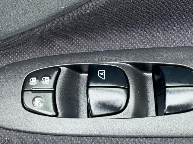 セレナ 20X S-ハイブリッドアドバンスドセーフティパック スマートキー プッシュスタート ナビ テレビ バックカメラ ETC パワースライドドア CVT アルミホイール(11枚目)