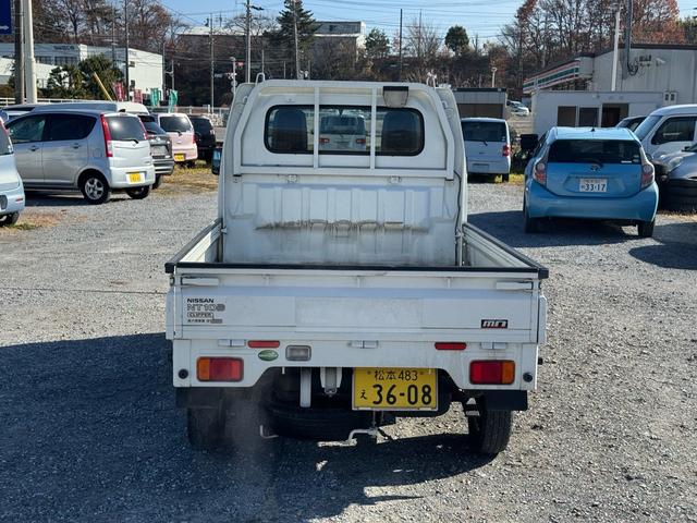 ＮＴ１００クリッパートラック ＤＸ　４ＷＤ　キーレス　エアコン　パワステアリング　５ＭＴ（6枚目）