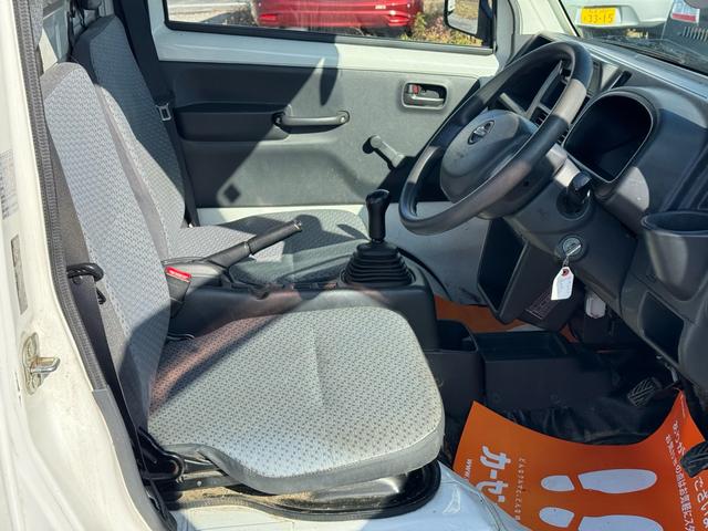 ＮＴ１００クリッパートラック ＤＸ　４ＷＤ　キーレス　エアコン　パワステアリング　５ＭＴ（12枚目）