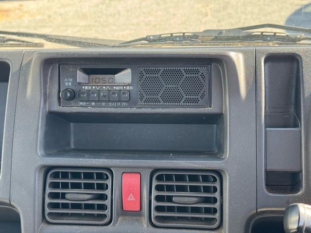 ＮＴ１００クリッパートラック ＤＸ　４ＷＤ　キーレス　エアコン　パワステアリング　５ＭＴ（16枚目）