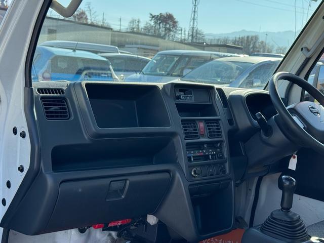 ＮＴ１００クリッパートラック ＤＸ　４ＷＤ　キーレス　エアコン　パワステアリング　５ＭＴ（22枚目）