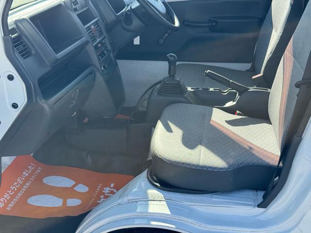 ＮＴ１００クリッパートラック ＤＸ　４ＷＤ　キーレス　エアコン　パワステアリング　５ＭＴ（24枚目）