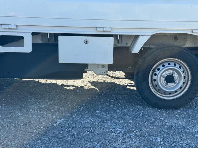 ＮＴ１００クリッパートラック ＤＸ　４ＷＤ　キーレス　エアコン　パワステアリング　５ＭＴ（32枚目）