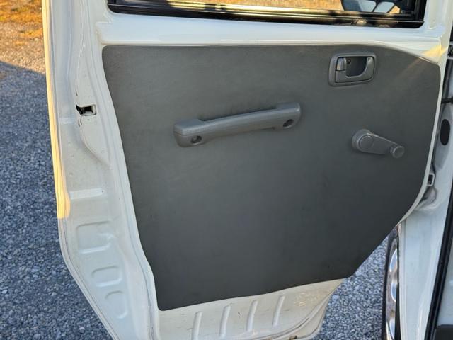 クリッパートラック DX 4WD キーレス パワステアリング エアコン 5MT アルミホイール(22枚目)