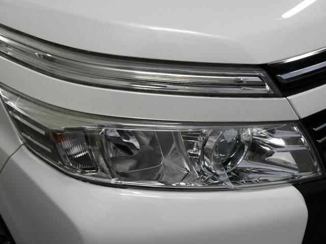 ヴォクシー ＺＳ　煌　関東仕入　自社保証　４ＷＤ　９インチナビ　フルセグ　Ｂｌｕｅｔｏｏｔｈ　オートエアコン　フォグ　プッシュスタート　アイドリング　両側パワスラ　ＥＴＣ　純正アルミ　ＬＥＤ　スマートキー　バックカメラ（13枚目）