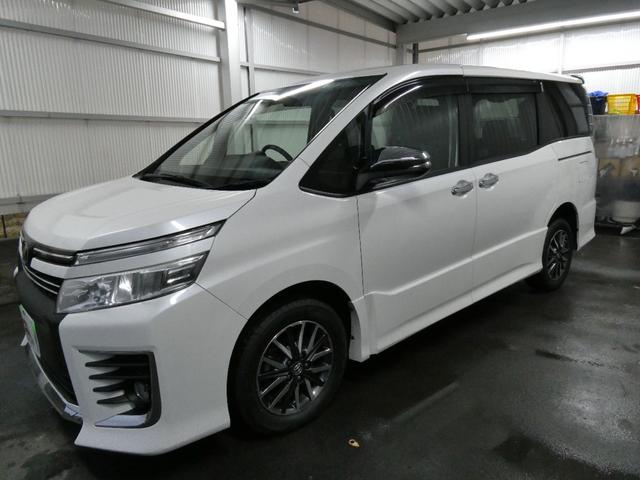 ヴォクシー ＺＳ　煌　関東仕入　自社保証　４ＷＤ　９インチナビ　フルセグ　Ｂｌｕｅｔｏｏｔｈ　オートエアコン　フォグ　プッシュスタート　アイドリング　両側パワスラ　ＥＴＣ　純正アルミ　ＬＥＤ　スマートキー　バックカメラ（18枚目）