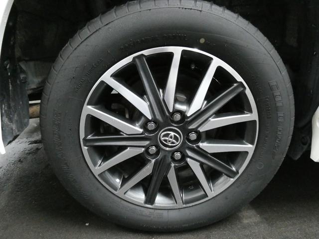 ヴォクシー ＺＳ　煌　関東仕入　自社保証　４ＷＤ　９インチナビ　フルセグ　Ｂｌｕｅｔｏｏｔｈ　オートエアコン　フォグ　プッシュスタート　アイドリング　両側パワスラ　ＥＴＣ　純正アルミ　ＬＥＤ　スマートキー　バックカメラ（28枚目）