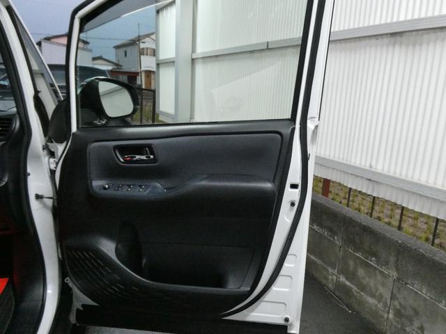 ヴォクシー ＺＳ　煌　関東仕入　自社保証　４ＷＤ　９インチナビ　フルセグ　Ｂｌｕｅｔｏｏｔｈ　オートエアコン　フォグ　プッシュスタート　アイドリング　両側パワスラ　ＥＴＣ　純正アルミ　ＬＥＤ　スマートキー　バックカメラ（32枚目）