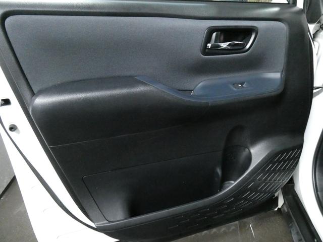 ヴォクシー ＺＳ　煌　関東仕入　自社保証　４ＷＤ　９インチナビ　フルセグ　Ｂｌｕｅｔｏｏｔｈ　オートエアコン　フォグ　プッシュスタート　アイドリング　両側パワスラ　ＥＴＣ　純正アルミ　ＬＥＤ　スマートキー　バックカメラ（58枚目）