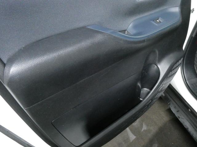 ヴォクシー ＺＳ　煌　関東仕入　自社保証　４ＷＤ　９インチナビ　フルセグ　Ｂｌｕｅｔｏｏｔｈ　オートエアコン　フォグ　プッシュスタート　アイドリング　両側パワスラ　ＥＴＣ　純正アルミ　ＬＥＤ　スマートキー　バックカメラ（60枚目）