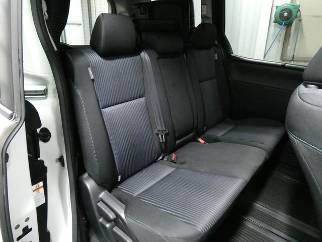 ヴォクシー ＺＳ　煌　関東仕入　自社保証　４ＷＤ　９インチナビ　フルセグ　Ｂｌｕｅｔｏｏｔｈ　オートエアコン　フォグ　プッシュスタート　アイドリング　両側パワスラ　ＥＴＣ　純正アルミ　ＬＥＤ　スマートキー　バックカメラ（68枚目）