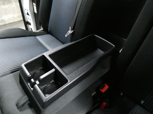 ヴォクシー ＺＳ　煌　関東仕入　自社保証　４ＷＤ　９インチナビ　フルセグ　Ｂｌｕｅｔｏｏｔｈ　オートエアコン　フォグ　プッシュスタート　アイドリング　両側パワスラ　ＥＴＣ　純正アルミ　ＬＥＤ　スマートキー　バックカメラ（72枚目）