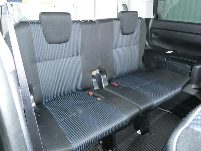 ヴォクシー ＺＳ　煌　関東仕入　自社保証　４ＷＤ　９インチナビ　フルセグ　Ｂｌｕｅｔｏｏｔｈ　オートエアコン　フォグ　プッシュスタート　アイドリング　両側パワスラ　ＥＴＣ　純正アルミ　ＬＥＤ　スマートキー　バックカメラ（74枚目）