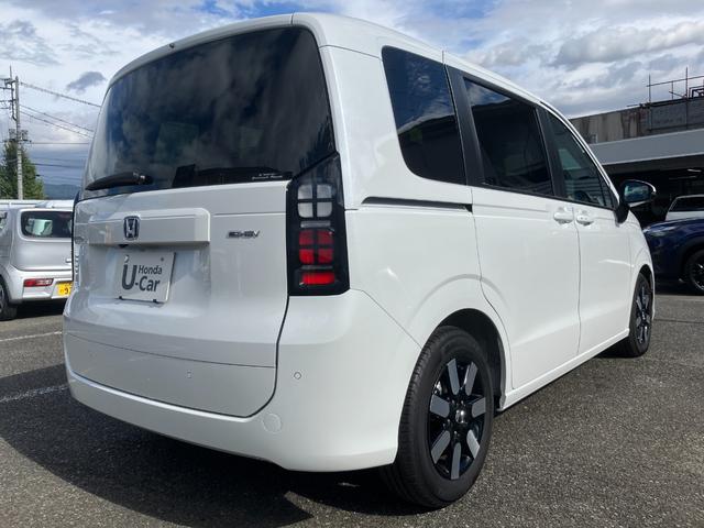 フリード ｅ：ＨＥＶエアー　ＥＸ　弊社試乗車　マルチビューカメラ　ホンダセンシング　ソナー　オートマチックハイビーム　横滑り防止装置　クルーズコントロール　ＥＴＣ２．０　サイドカーテンエアバック　リアクーラー　ＬＥＤランプ（5枚目）