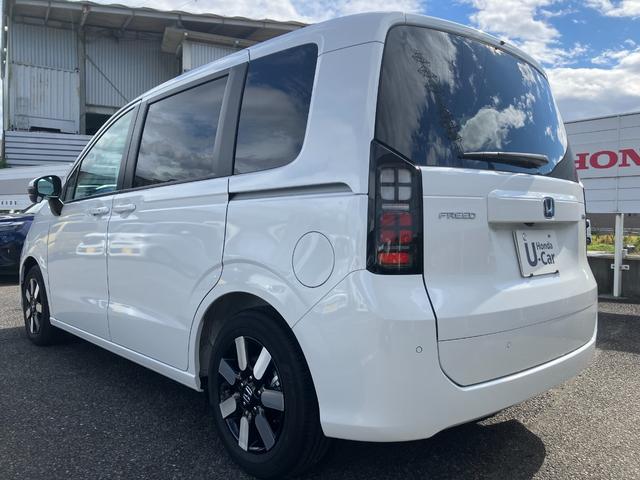 フリード ｅ：ＨＥＶエアー　ＥＸ　弊社試乗車　マルチビューカメラ　ホンダセンシング　ソナー　オートマチックハイビーム　横滑り防止装置　クルーズコントロール　ＥＴＣ２．０　サイドカーテンエアバック　リアクーラー　ＬＥＤランプ（7枚目）