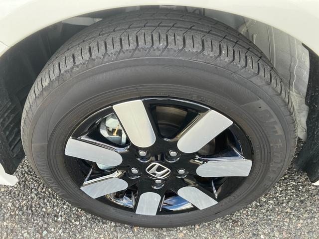 フリード ｅ：ＨＥＶエアー　ＥＸ　弊社試乗車　マルチビューカメラ　ホンダセンシング　ソナー　オートマチックハイビーム　横滑り防止装置　クルーズコントロール　ＥＴＣ２．０　サイドカーテンエアバック　リアクーラー　ＬＥＤランプ（24枚目）