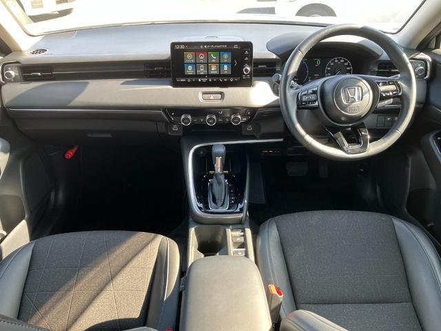 ヴェゼル e:HEV Z 衝突回避支援ブレーキ機能 スマキ Pトランク フルオートエアコン オートLED エアバッグ 両席エアバック パワーウィンドウ LEDランプ ソナー クルーズC キーレスエントリー シートヒータ(9枚目)