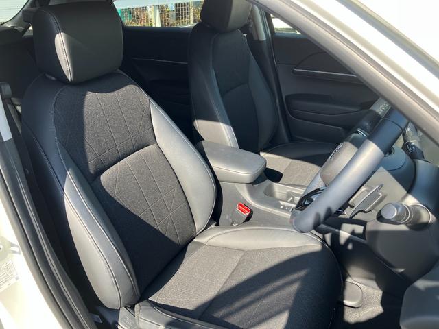 ヴェゼル e:HEV Z 衝突回避支援ブレーキ機能 スマキ Pトランク フルオートエアコン オートLED エアバッグ 両席エアバック パワーウィンドウ LEDランプ ソナー クルーズC キーレスエントリー シートヒータ(10枚目)