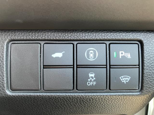 ヴェゼル e:HEV Z 衝突回避支援ブレーキ機能 スマキ Pトランク フルオートエアコン オートLED エアバッグ 両席エアバック パワーウィンドウ LEDランプ ソナー クルーズC キーレスエントリー シートヒータ(18枚目)