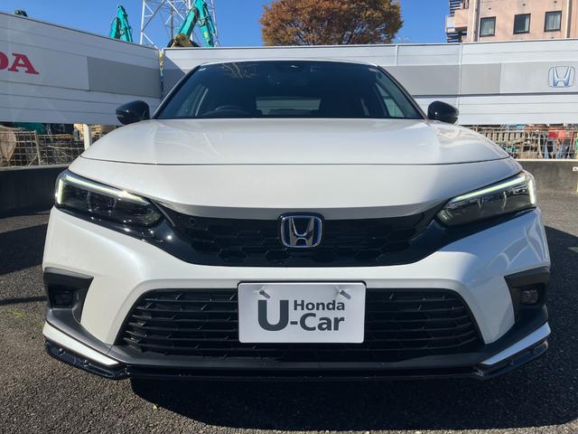 シビック ｅ：ＨＥＶ　ｅ：ＨＥＶ　エアロパーツ装備　２トーン仕様　半革シート　盗難防止システム　レーンアシスト　Ｂｌｕｅｔｏｏｔｈオーディオ　クリアランスソナー　オートクルーズコントロール　地デジフルセグ　後カメラ　禁煙（2枚目）