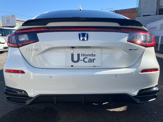 シビック ｅ：ＨＥＶ　ｅ：ＨＥＶ　エアロパーツ装備　２トーン仕様　半革シート　盗難防止システム　レーンアシスト　Ｂｌｕｅｔｏｏｔｈオーディオ　クリアランスソナー　オートクルーズコントロール　地デジフルセグ　後カメラ　禁煙（6枚目）