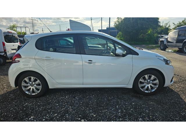 ２０８ スタイル　ＥＴＣ　ナビゲーション　ＭＴ５　関東仕入　エアバッグ　ＡＢＳ　ＥＳＣ　ＵＳＢ入力端子　Ｂｌｕｅｔｏｏｔｈ接続　エアコン　パワステ　パワーウィンドウ（6枚目）