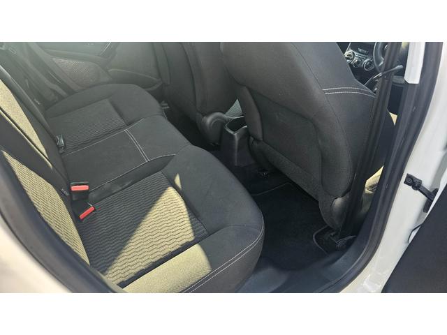 ２０８ スタイル　ＥＴＣ　ナビゲーション　ＭＴ５　関東仕入　エアバッグ　ＡＢＳ　ＥＳＣ　ＵＳＢ入力端子　Ｂｌｕｅｔｏｏｔｈ接続　エアコン　パワステ　パワーウィンドウ（12枚目）