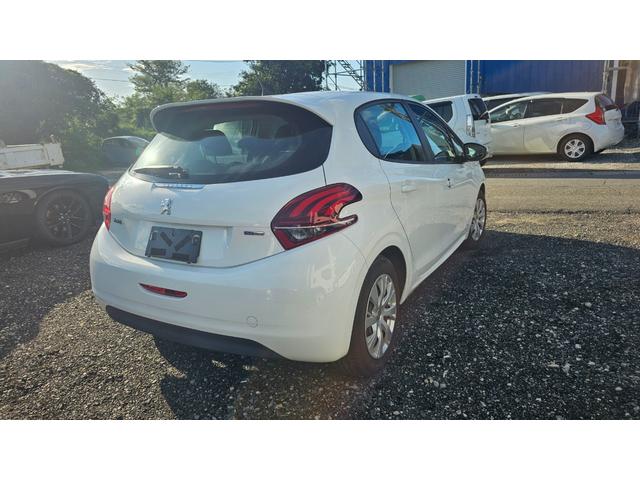 ２０８ スタイル　ＥＴＣ　ナビゲーション　ＭＴ５　関東仕入　エアバッグ　ＡＢＳ　ＥＳＣ　ＵＳＢ入力端子　Ｂｌｕｅｔｏｏｔｈ接続　エアコン　パワステ　パワーウィンドウ（21枚目）