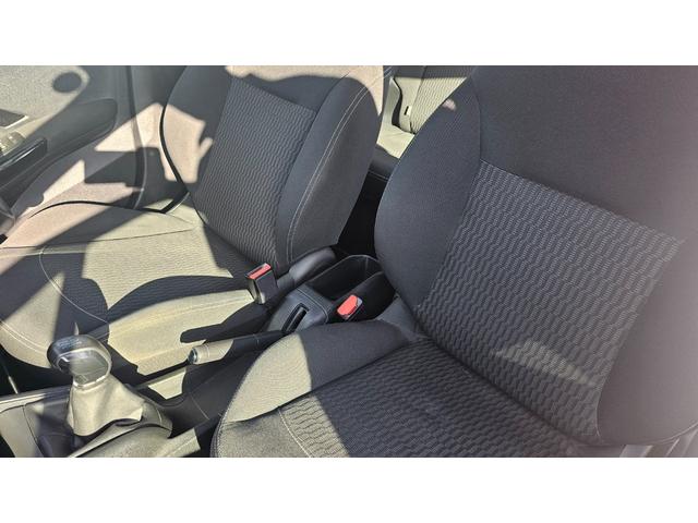 ２０８ スタイル　ＥＴＣ　ナビゲーション　ＭＴ５　関東仕入　エアバッグ　ＡＢＳ　ＥＳＣ　ＵＳＢ入力端子　Ｂｌｕｅｔｏｏｔｈ接続　エアコン　パワステ　パワーウィンドウ（30枚目）