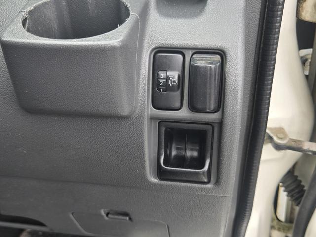 ハイゼットバン デッキバン　５ＭＴ　２年車検（9枚目）