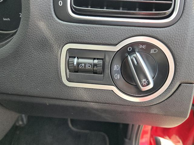 ポロ クロスポロ　車検８年９月　ナビ　テレビ　バックカメラ　記録簿（17枚目）