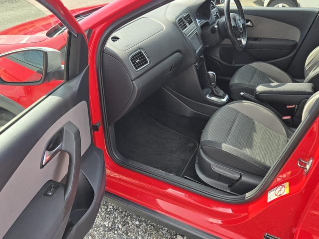 ポロ クロスポロ　車検８年９月　ナビ　テレビ　バックカメラ　記録簿（24枚目）