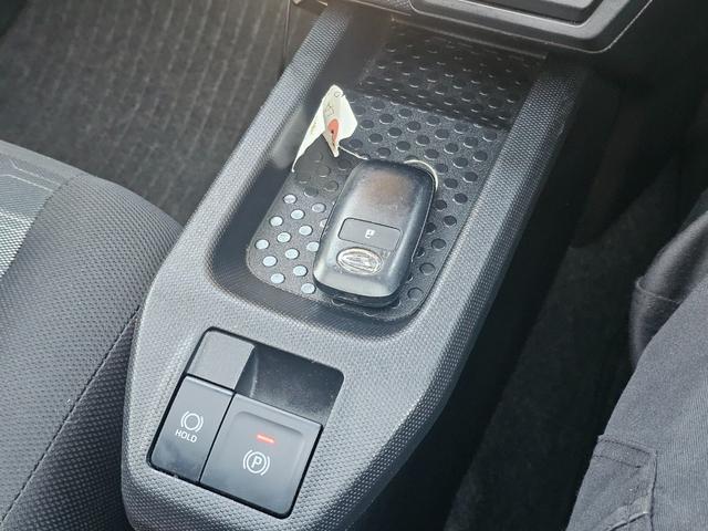 タフト X キーフリーシステム LEDヘッドライト スマートアシスト コーナーセンサー ブレーキサポート ガラスルーフ アイドリングストップ(19枚目)