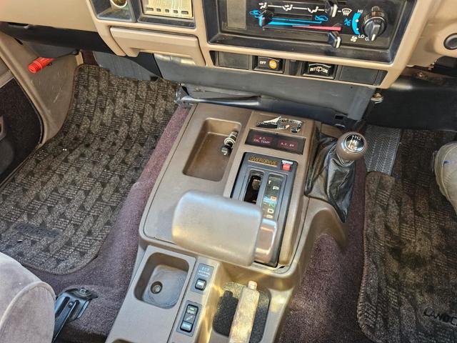 ランドクルーザープラド EX5 ワンオーナー AT パワステ エアコン パワーウインドウ 4WD 四駆切り替え NARDIハンドル(16枚目)