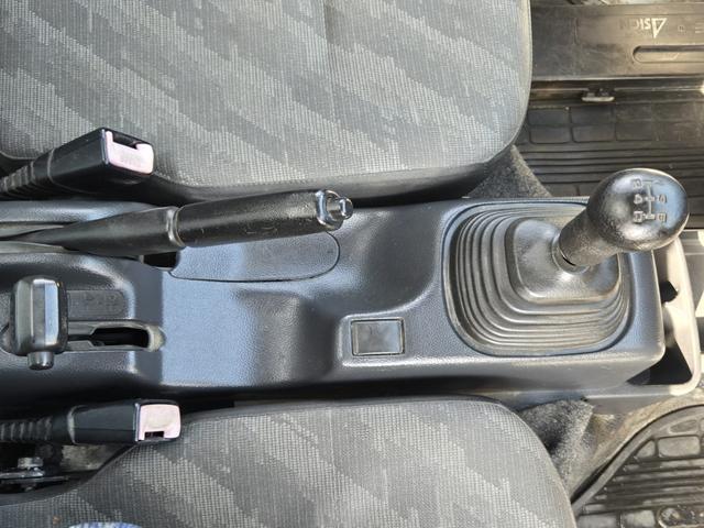 キャリイトラック ダンプ エアコン パワステ ダンプ 四駆切り替え(6枚目)