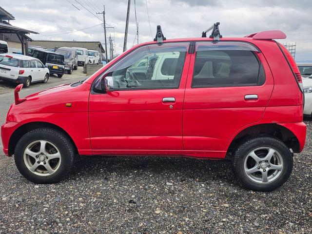 テリオスキッド Ｘ　４ＷＤ　スタッドレスタイヤ　キーレスエントリー　エアコン　パワステ　パワーウィンドウ　エアバッグ　フルフラット　カセット　衝突安全ボディ　ＡＢＳ（10枚目）