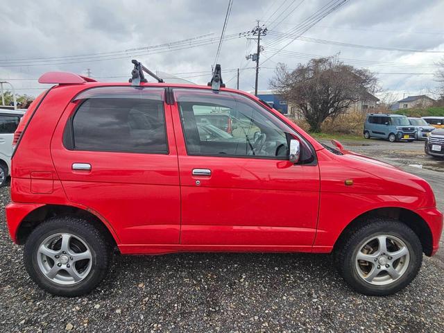 テリオスキッド Ｘ　４ＷＤ　スタッドレスタイヤ　キーレスエントリー　エアコン　パワステ　パワーウィンドウ　エアバッグ　フルフラット　カセット　衝突安全ボディ　ＡＢＳ（11枚目）